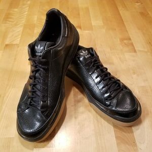 ADIDAS Rod Laver low top tennis shoe sneaker